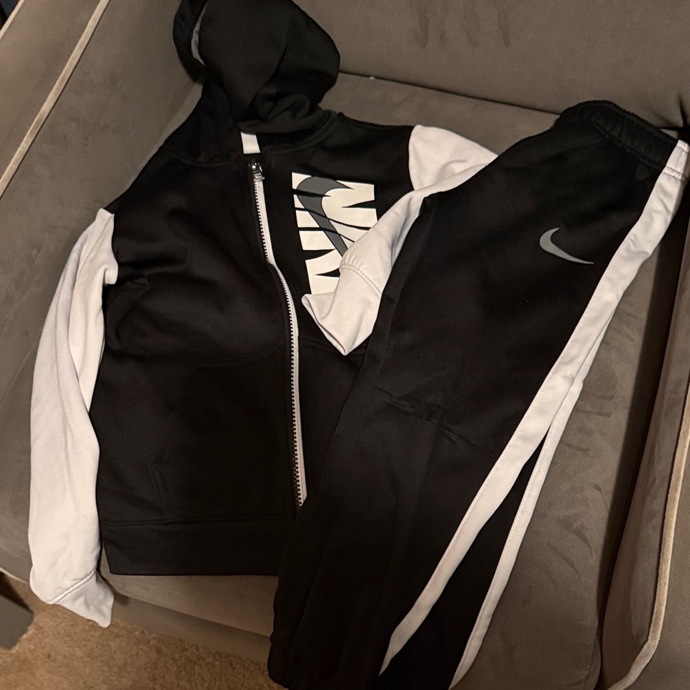 Nike Black and White Zip Hoodie with Matching Joggers